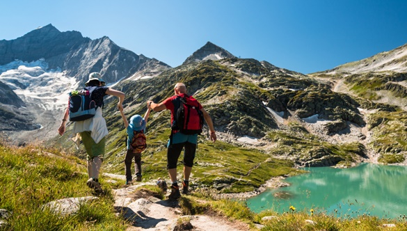 O czym nie wolno zapomnieć podczas rodzinnej wyprawy na górskim szlaku?