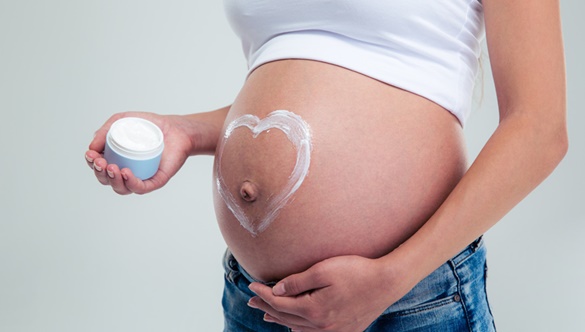 Jakich kosmetyków należy unikać w trakcie ciąży?